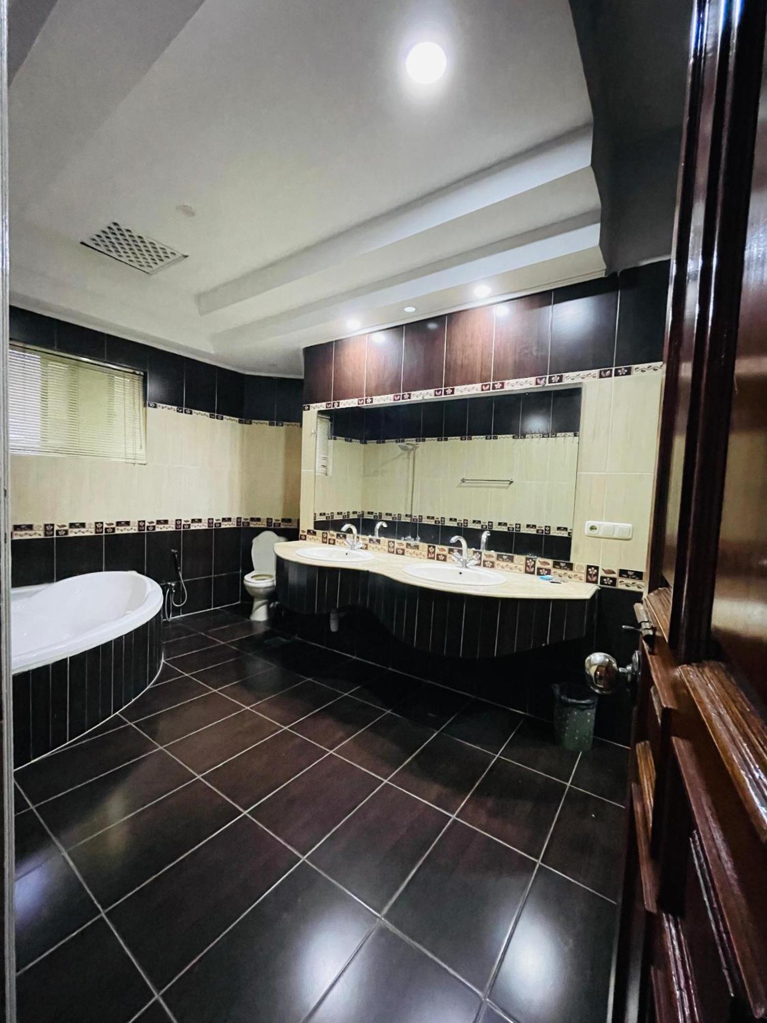 Executive Galaxy Guest House İslamabad Dış mekan fotoğraf