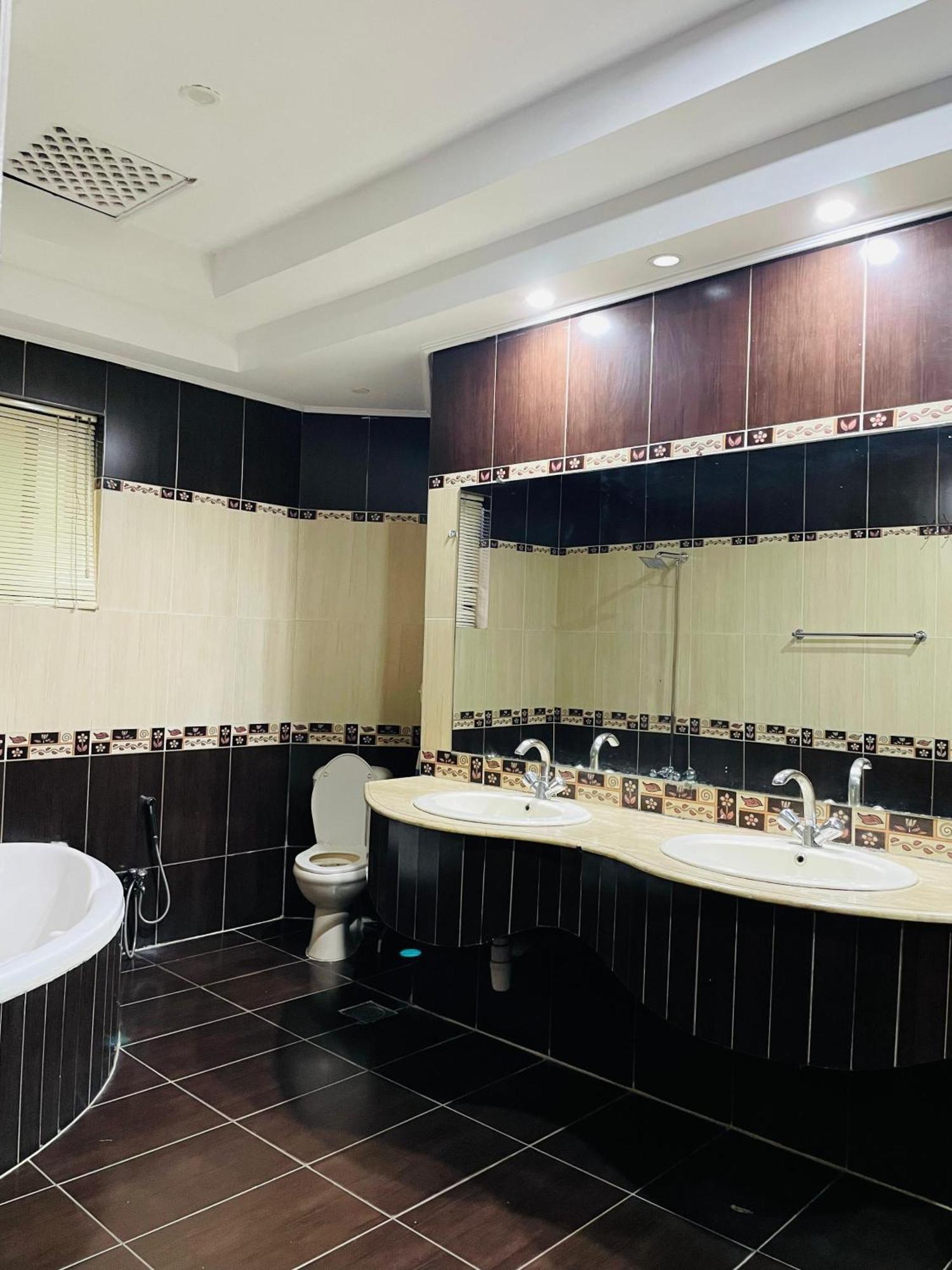 Executive Galaxy Guest House İslamabad Dış mekan fotoğraf