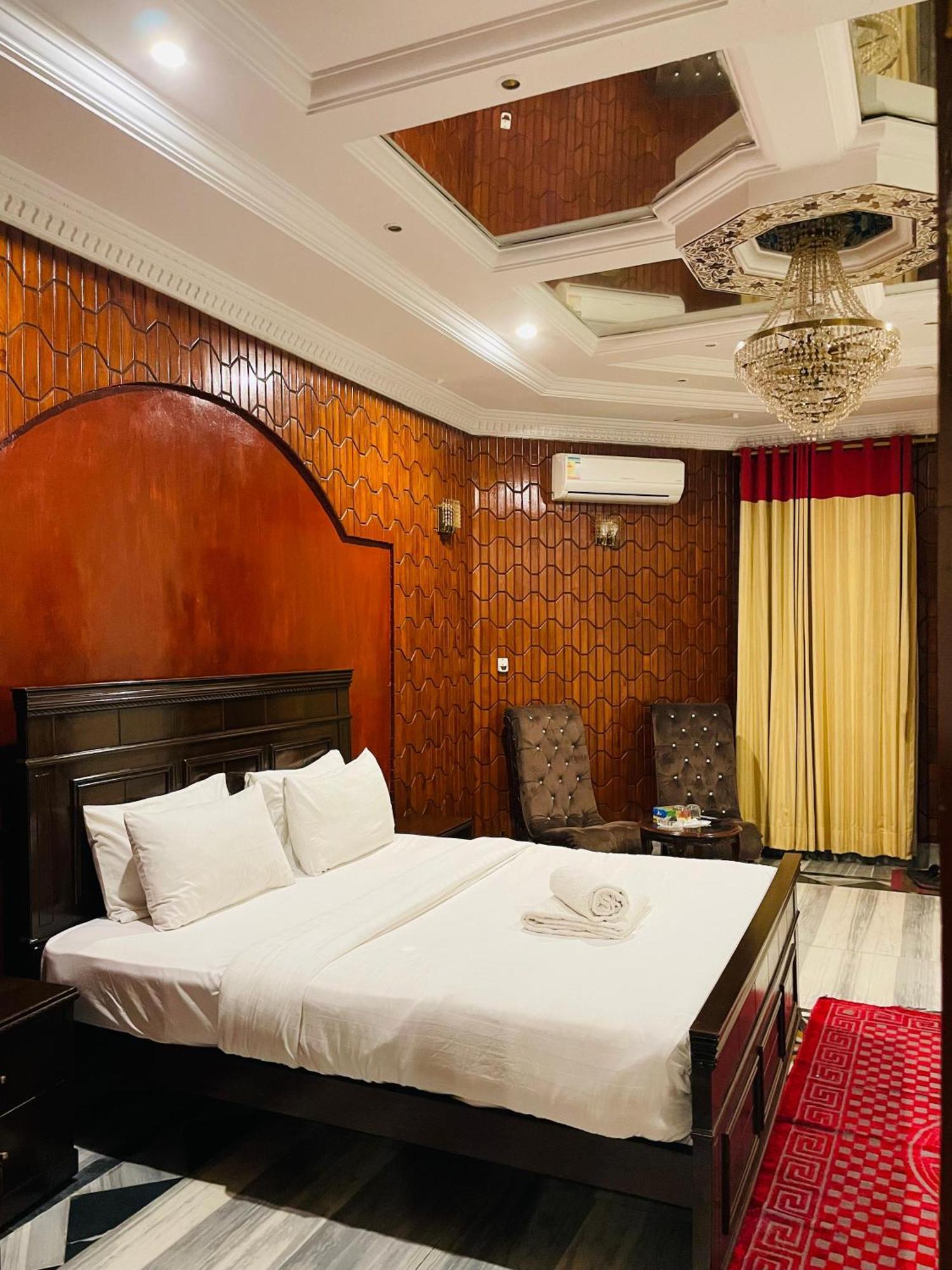 Executive Galaxy Guest House İslamabad Dış mekan fotoğraf
