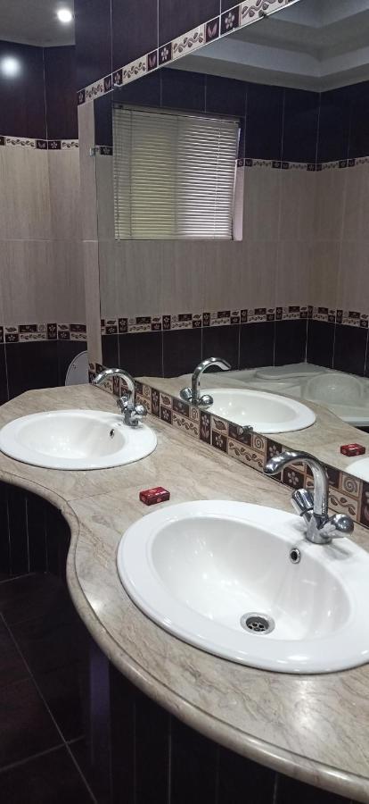 Executive Galaxy Guest House İslamabad Dış mekan fotoğraf
