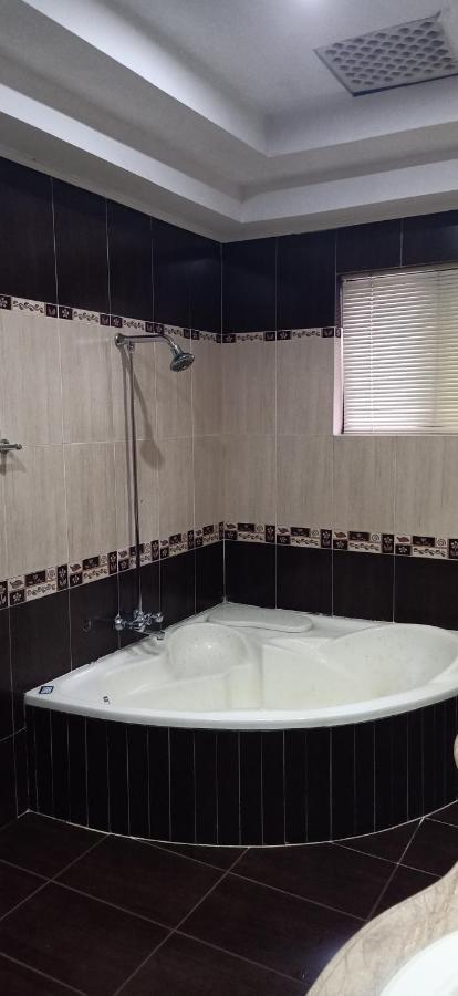 Executive Galaxy Guest House İslamabad Dış mekan fotoğraf