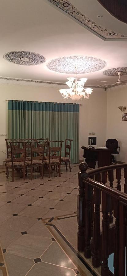 Executive Galaxy Guest House İslamabad Dış mekan fotoğraf
