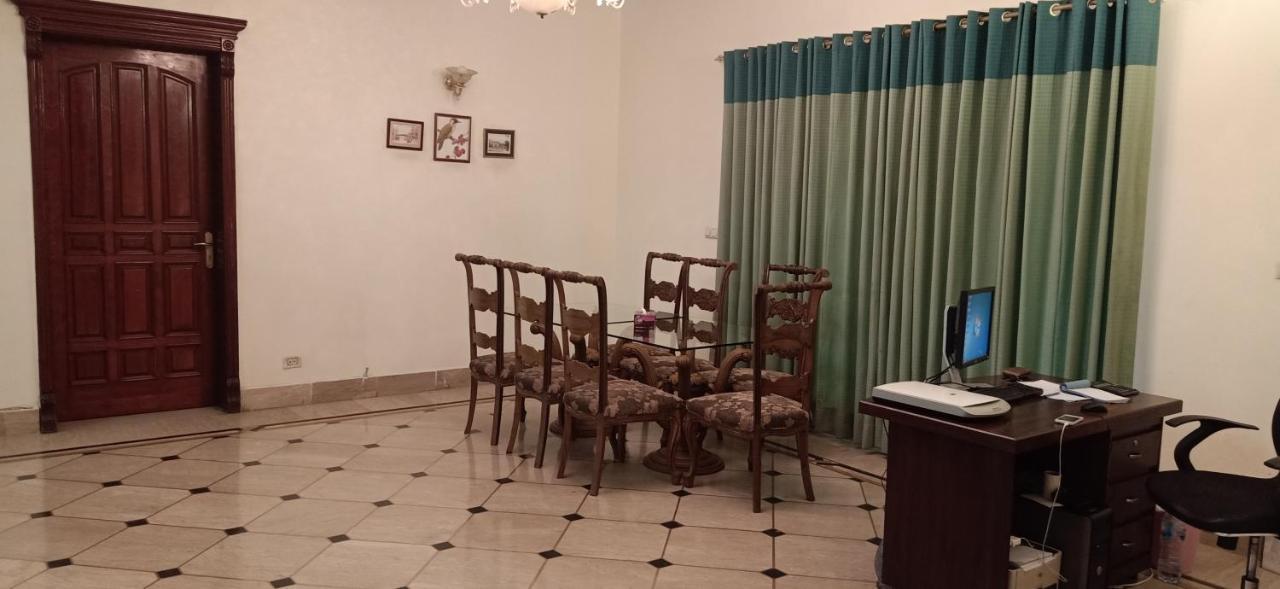 Executive Galaxy Guest House İslamabad Dış mekan fotoğraf